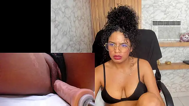 Snapshot of KaruiGames chatting on 03-08-25, 01:47 KaruiGames online show from 03-08-25, 01:47