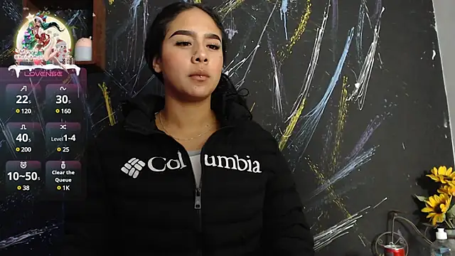 Snapshot of Shaarongp chatting on 12-22-24, 11:41 Shaarongp online show from 12-22-24, 11:41