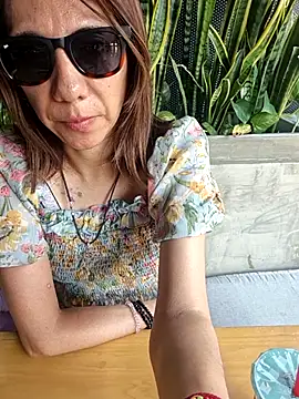 Lunababymylove online show from 04-17-26, 09:29