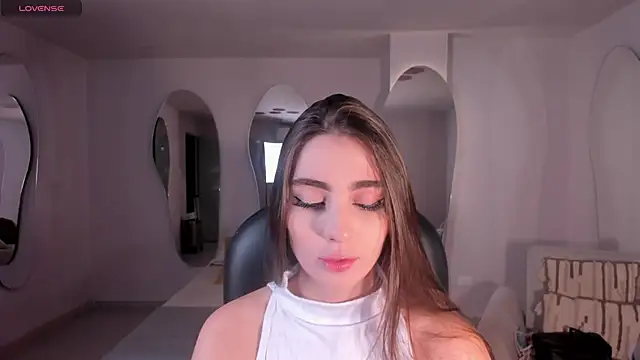 DolcieElliot online show from 12-31-24, 12:04