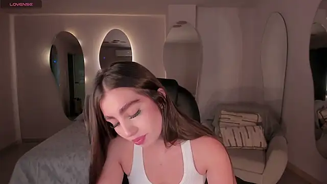 DolcieElliot online show from 02-20-25, 12:15