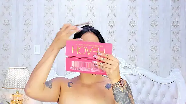 Snapshot of GiahDaniels chatting on 12-09-24, 08:44 GiahDaniels online show from 12-09-24, 08:44