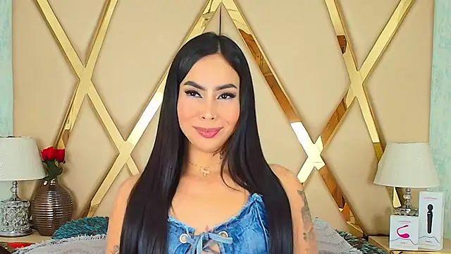 Snapshot of GiahDaniels chatting on 01-20-25, 04:54 GiahDaniels online show from 01-20-25, 04:54