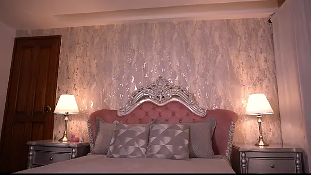 Snapshot of AngelineConnor chatting on 11-01-25, 11:07 AngelineConnor online show from 11-01-25, 11:07