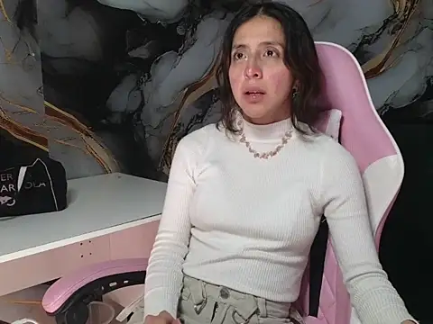 ling ling24 online show from 12-18-25, 07:03