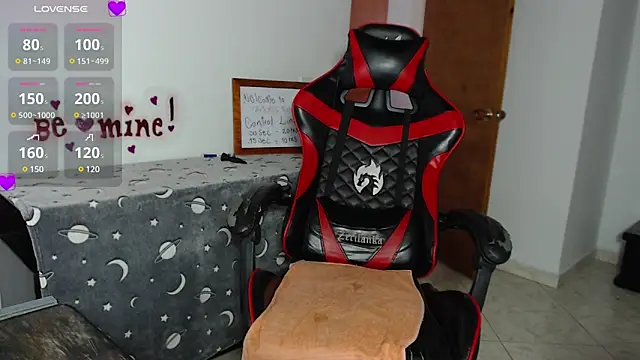 Snapshot of ArtemisNature chatting on 03-18-25, 08:04 ArtemisNature online show from 03-18-25, 08:04