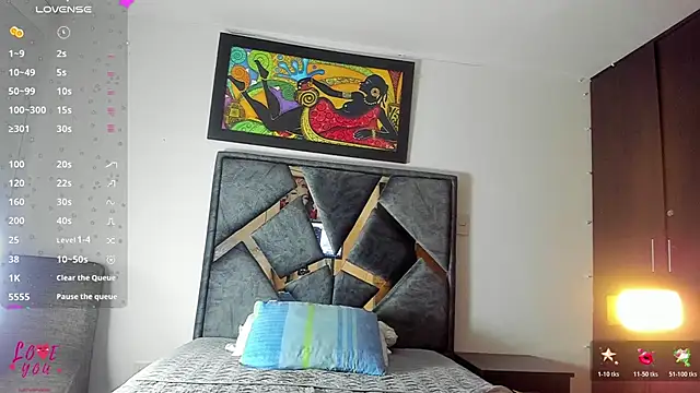 Vahiolet smith online show from 10-28-25, 02:48