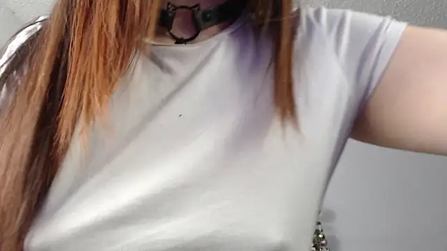 Snapshot of Miiaa_wallace chatting on 12-23-24, 09:08 Miiaa wallace online show from 12-23-24, 09:08