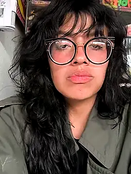 Snapshot of Fun_Everywhere chatting on 02-15-25, 08:43 Fun Everywhere online show from 02-15-25, 08:43