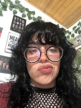 Snapshot of Fun_Everywhere chatting on 10-08-25, 11:35 Fun Everywhere online show from 10-08-25, 11:35