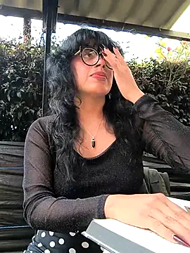 Snapshot of Fun_Everywhere chatting on 10-11-25, 05:44 Fun Everywhere online show from 10-11-25, 05:44