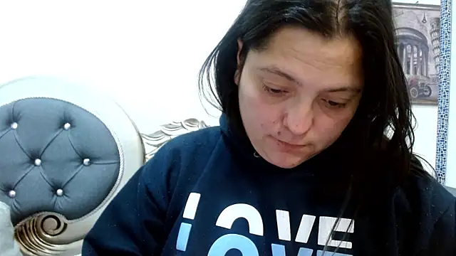 Snapshot of KataleyaStiward chatting on 06-11-26, 12:25 KataleyaStiward online show from 06-11-26, 12:25