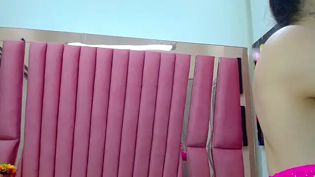 Snapshot of AnnySweett_ chatting on 02-03-25, 06:49 AnnySweett online show from 02-03-25, 06:49