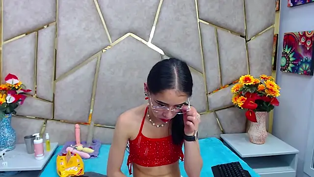 Snapshot of AnnySweett_ chatting on 02-10-25, 04:47 AnnySweett online show from 02-10-25, 04:47