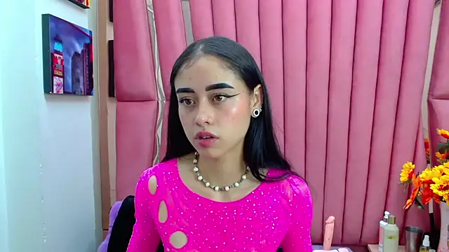 Snapshot of AnnySweett_ chatting on 02-18-25, 01:33 AnnySweett online show from 02-18-25, 01:33