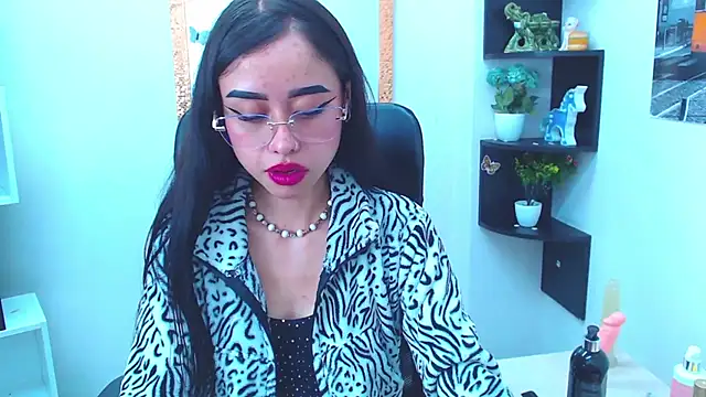 Snapshot of AnnySweett_ chatting on 03-03-25, 03:53 AnnySweett online show from 03-03-25, 03:53