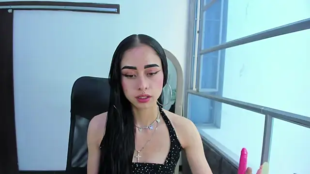 Snapshot of AnnySweett_ chatting on 09-10-25, 04:18 AnnySweett online show from 09-10-25, 04:18