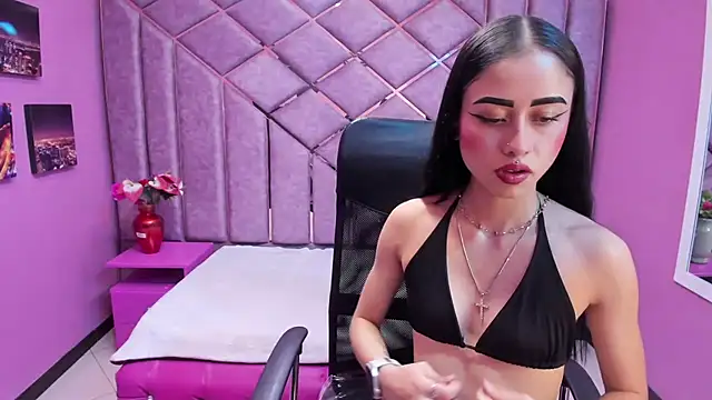 Snapshot of AnnySweett_ chatting on 09-25-25, 05:16 AnnySweett online show from 09-25-25, 05:16