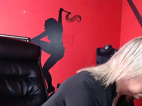 KLOE PIELL online show from 04-09-26, 10:26