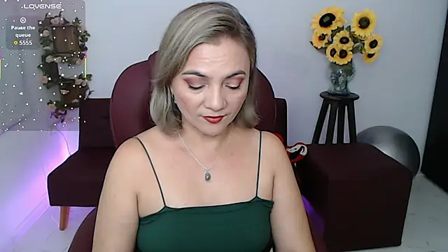 Snapshot of Ghada_milf chatting on 04-23-26, 10:23 Ghada milf online show from 04-23-26, 10:23