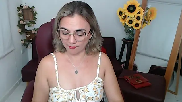 Snapshot of Ghada_milf chatting on 05-31-26, 11:06 Ghada milf online show from 05-31-26, 11:06