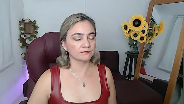 Snapshot of Ghada_milf chatting on 06-05-26, 11:21 Ghada milf online show from 06-05-26, 11:21
