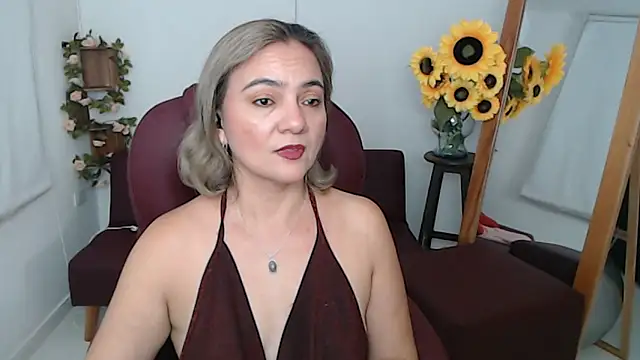 Snapshot of Ghada_milf chatting on 06-07-26, 10:46 Ghada milf online show from 06-07-26, 10:46
