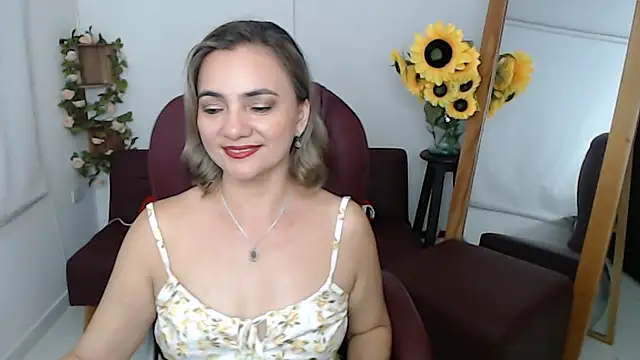Snapshot of Ghada_milf chatting on 07-14-26, 10:37 Ghada milf online show from 07-14-26, 10:37