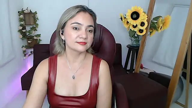 Snapshot of Ghada_milf chatting on 07-16-26, 11:00 Ghada milf online show from 07-16-26, 11:00