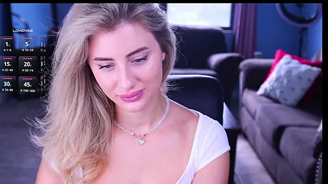 Naughty-Kitty1 online show from 09-10-25, 09:15