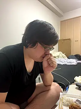 Snapshot of yuuki198912 chatting on 11-27-25, 01:24 yuuki198912 online show from 11-27-25, 01:24