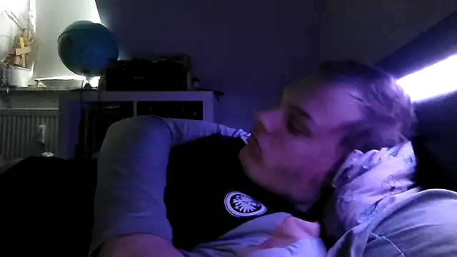 Nicolasjlhkjzl online show from 05-14-26, 04:47