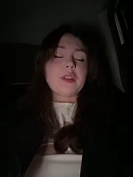 Peachy Dream online show from 09-28-25, 06:13