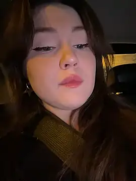 Peachy Dream online show from 11-18-25, 06:12