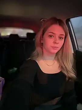 Snapshot of Love_Bri chatting on 03-11-25, 03:56 Love Bri online show from 03-11-25, 03:56