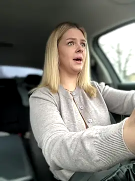 Snapshot of Love_Bri chatting on 11-09-25, 09:51 Love Bri online show from 11-09-25, 09:51