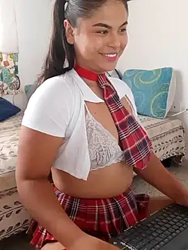 Snapshot of Cleo_hills chatting on 12-06-24, 03:44 Cleo hills online show from 12-06-24, 03:44