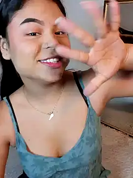 Snapshot of Cleo_hills chatting on 01-24-25, 01:36 Cleo hills online show from 01-24-25, 01:36