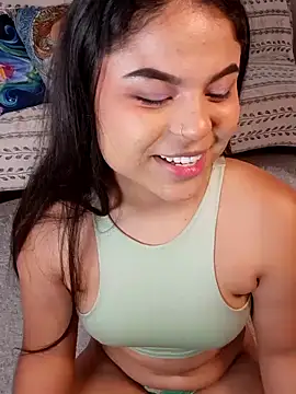 Snapshot of Cleo_hills chatting on 02-27-25, 01:07 Cleo hills online show from 02-27-25, 01:07