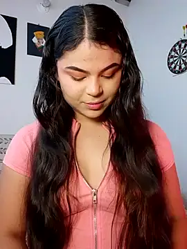 Snapshot of Cleo_hills chatting on 03-19-25, 01:40 Cleo hills online show from 03-19-25, 01:40