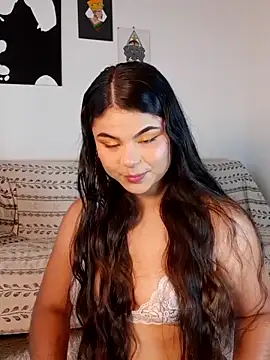 Snapshot of Cleo_hills chatting on 03-20-25, 01:04 Cleo hills online show from 03-20-25, 01:04