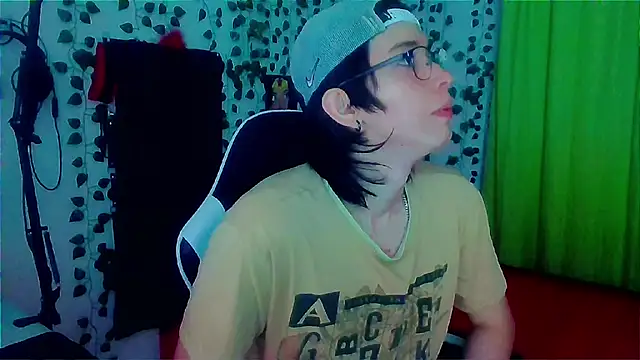 Andy gray online show from 09-28-25, 04:45