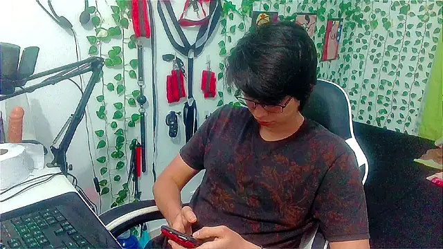 Andy gray online show from 04-11-26, 01:43