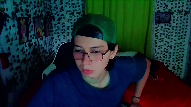 Snapshot of Andy_gray chatting on 05-02-26, 12:32 Andy gray online show from 05-02-26, 12:32