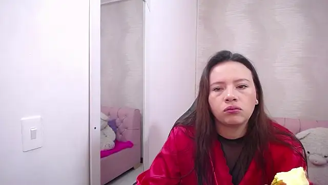 lauraguzman online show from 03-20-25, 01:24