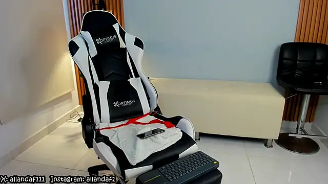 dafboy1 online show from 02-17-25, 08:36