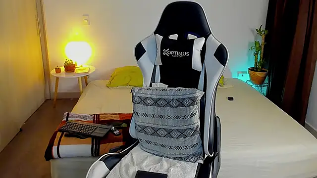 dafboy1 online show from 12-17-25, 11:44