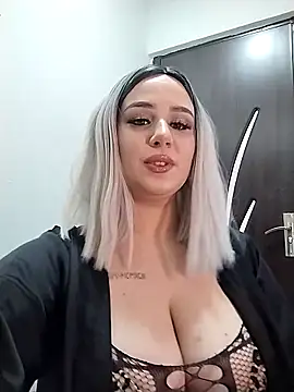 AdelinaJude online show from 02-06-26, 10:13