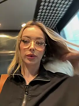 KylieJoyce online show from 01-05-25, 06:56