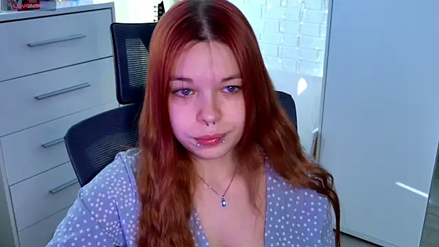 Snapshot of ValBae chatting on 06-25-26, 07:24 ValBae online show from 06-25-26, 07:24